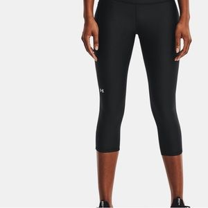 Under Armour HeatGear No-Slip Waistband Capris leggings